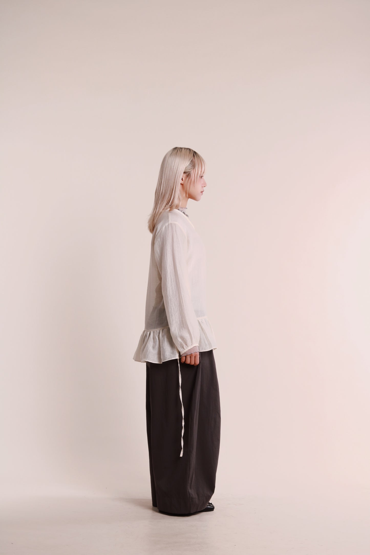 Doll Ruffle Blouse (Ivory)