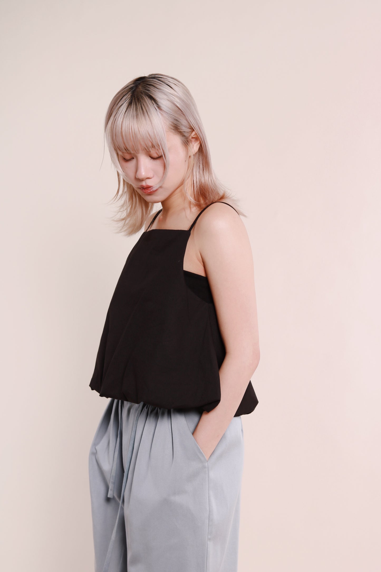Puffed Sleeveless Top (Black)