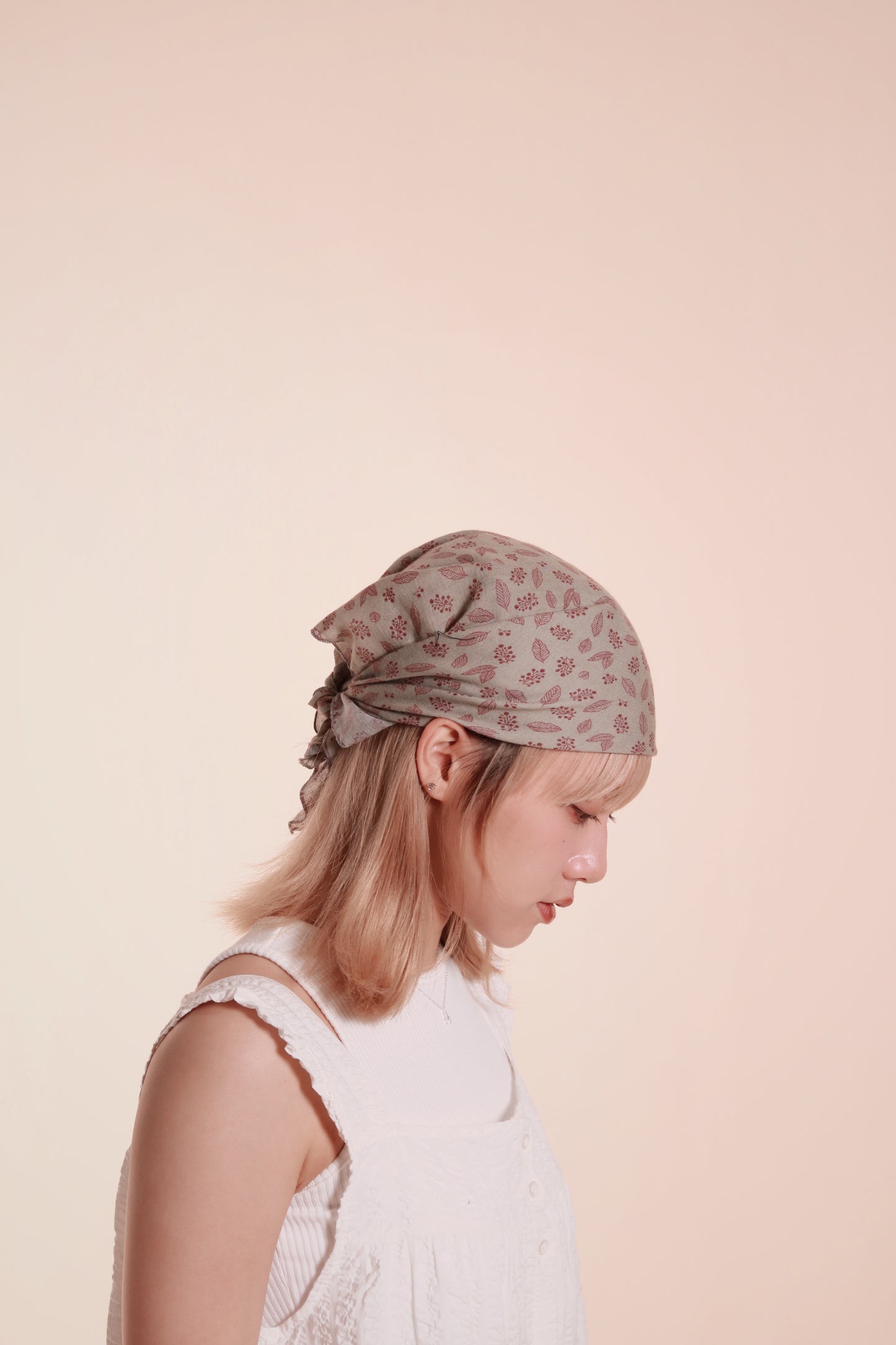 Floral Grass Scarf (Green/Navy/White)