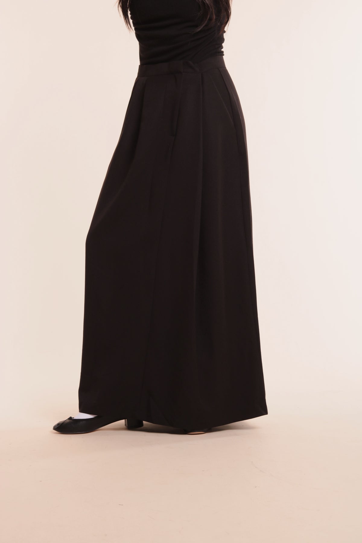 Split Skirt (Black)