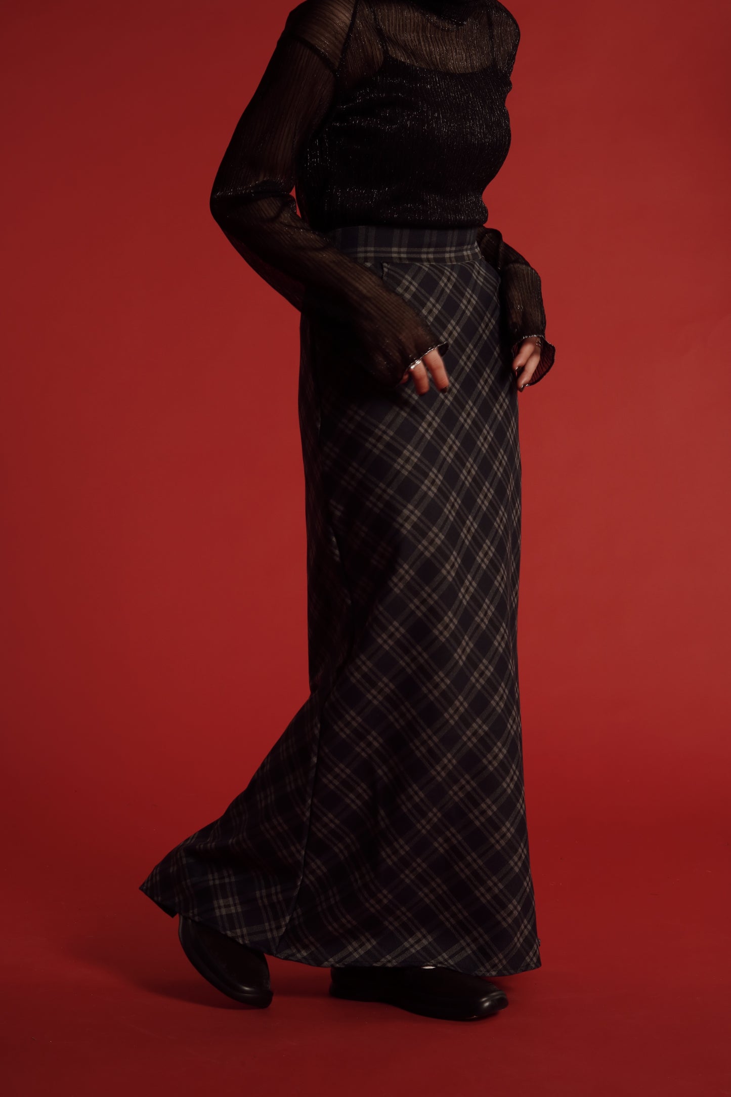 Checkered Slit Skirt (Navy)