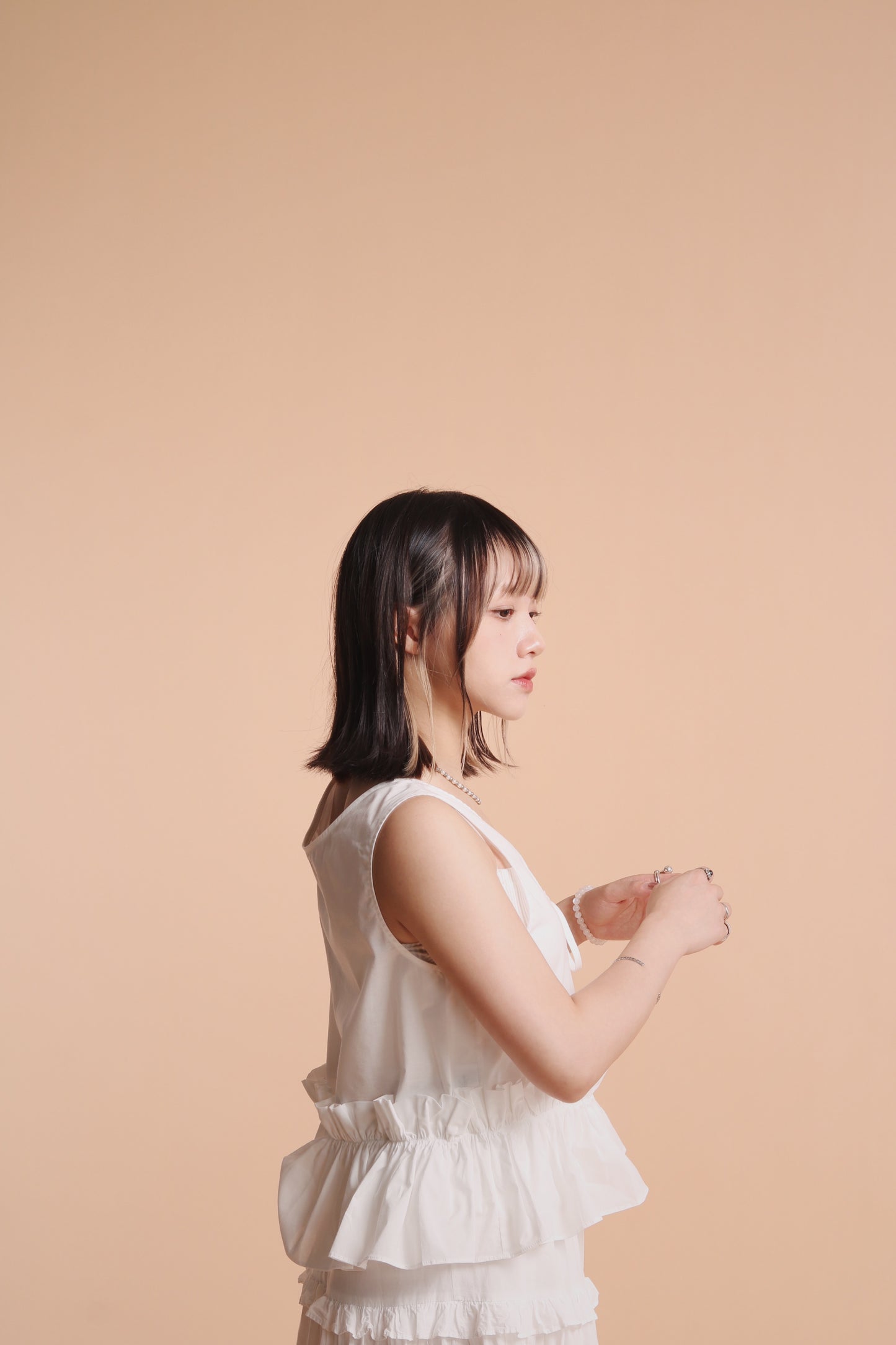 Doll Ruffle Vest (White)