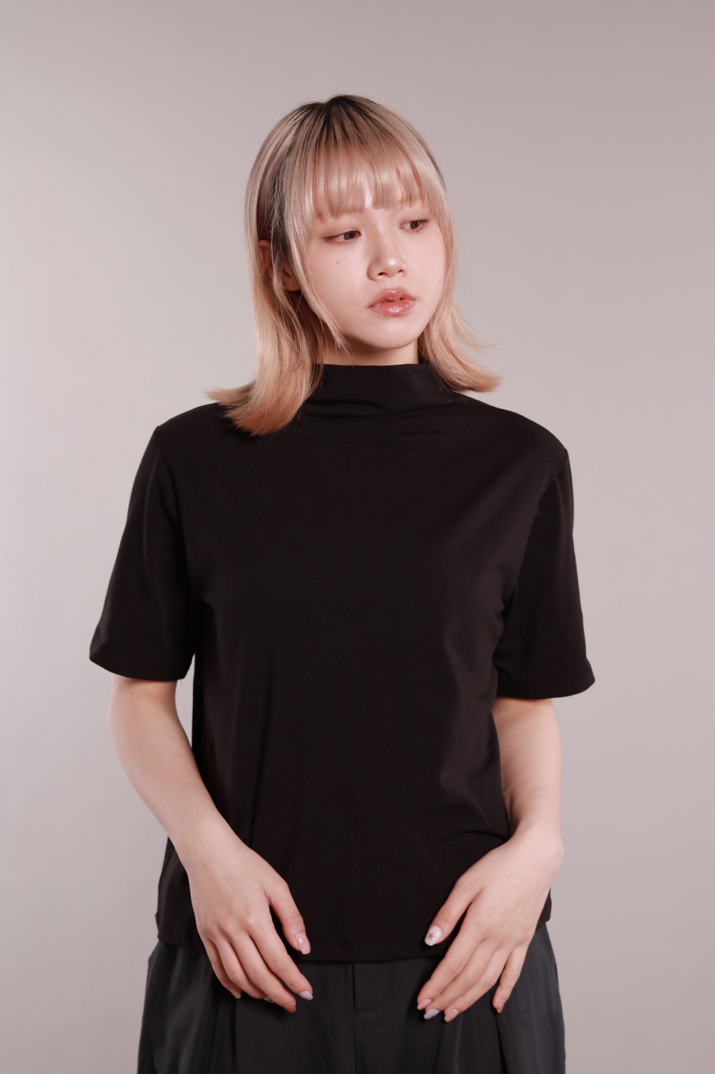 Mock Neck Tee (Black)