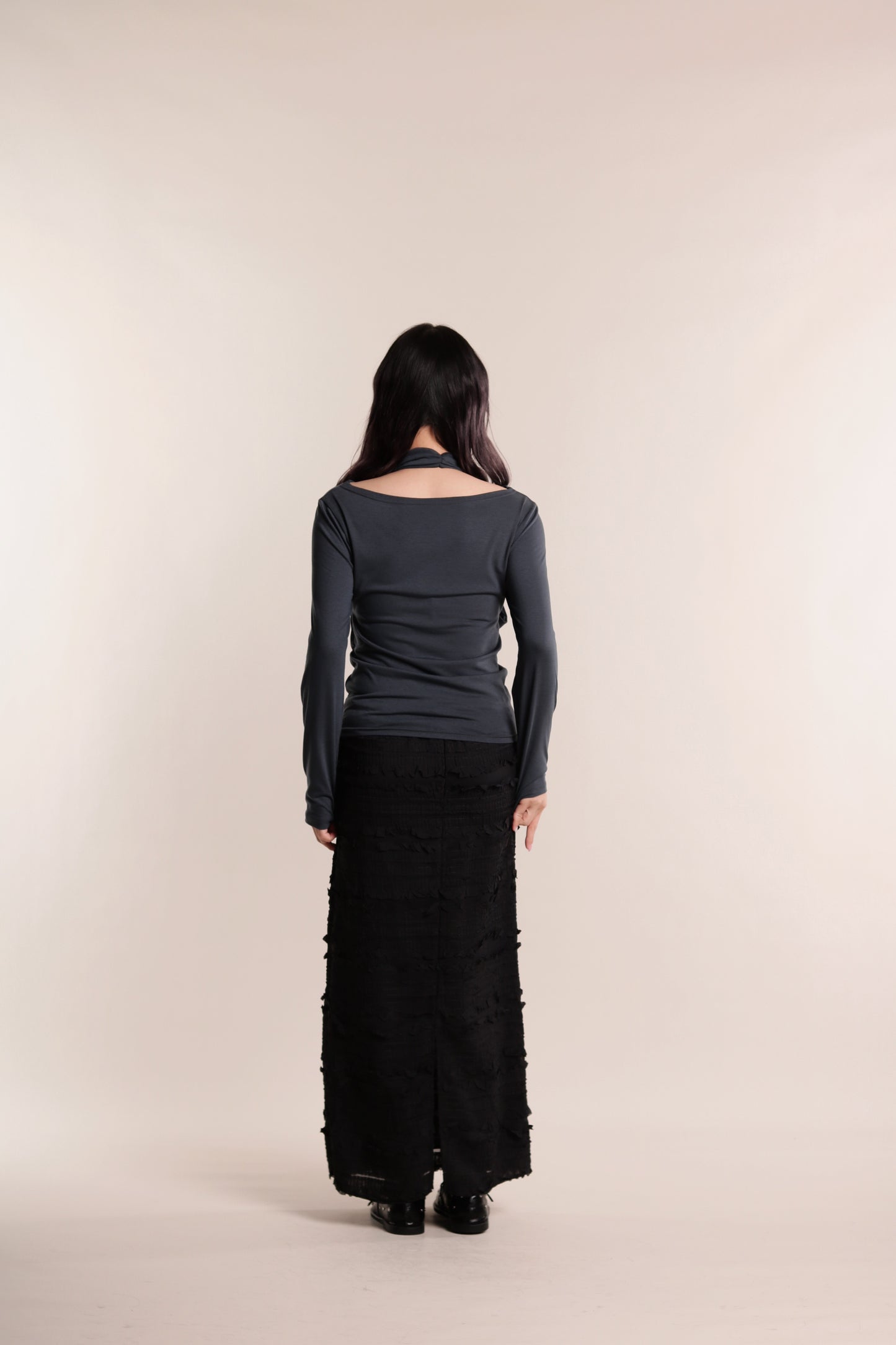 Textured Ruffle Maxi Skirt (Black)