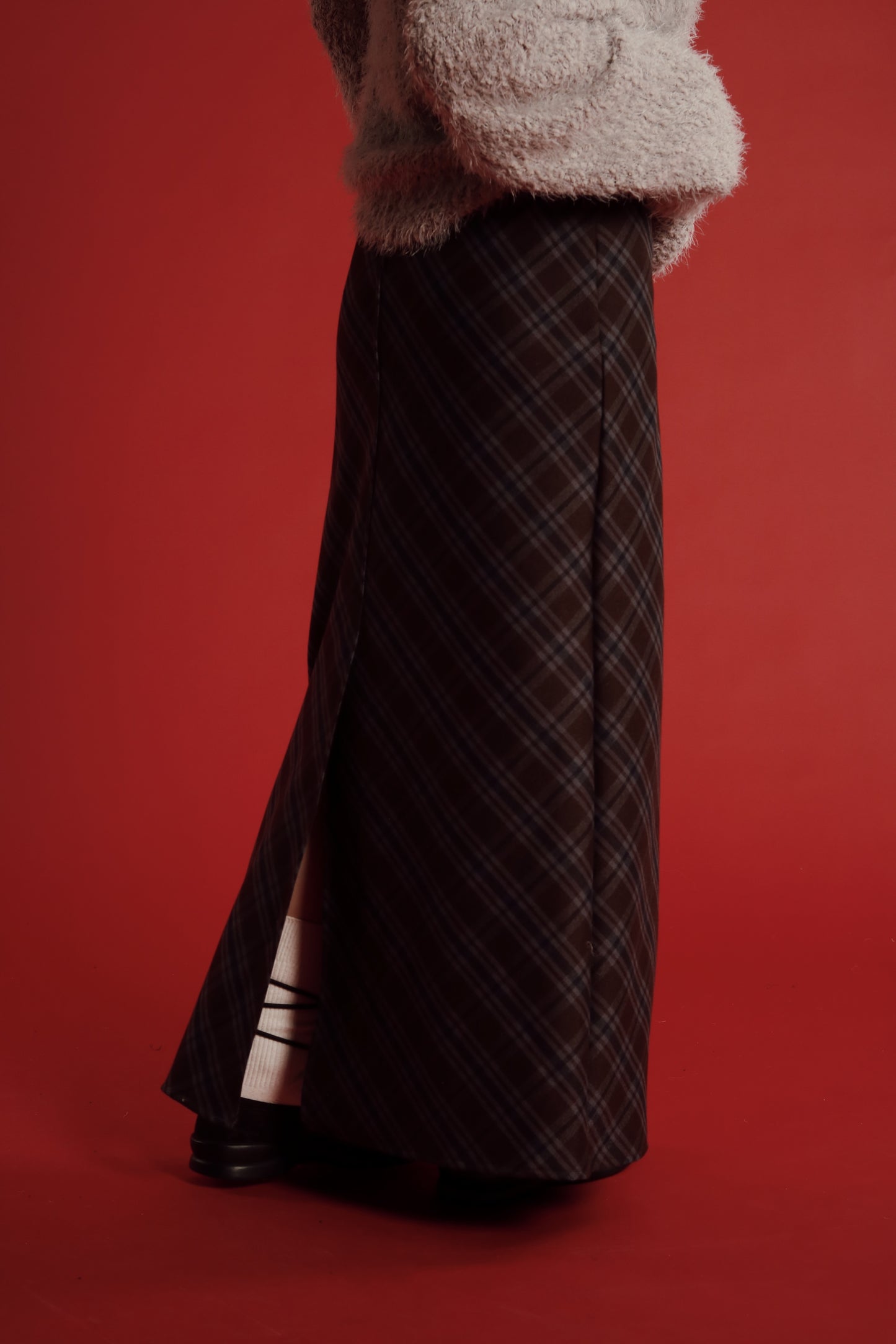 Checkered Slit Skirt (Brown)