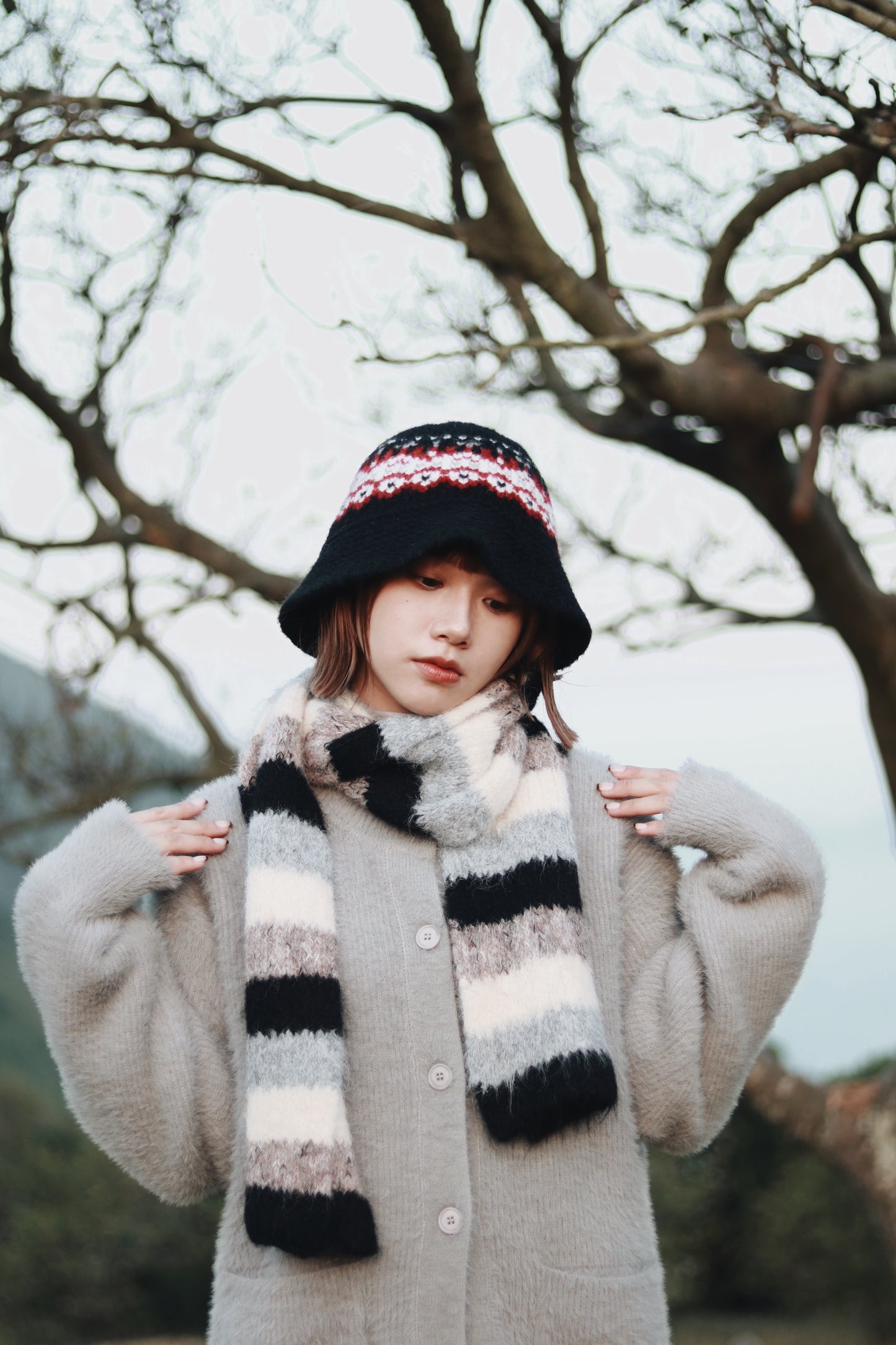 Snow Bucket Hat (Black)