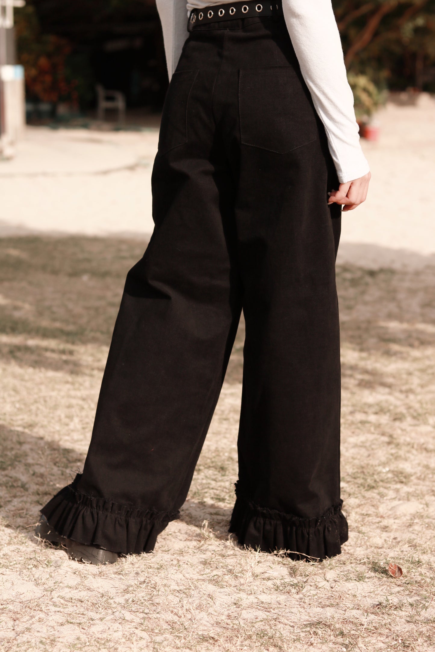 Doll Ruffle Pants (Black)