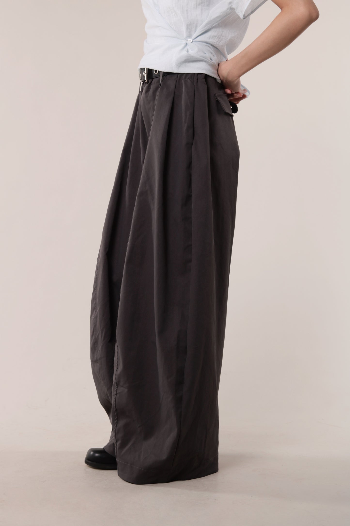 Ari Pants (Charcoal)