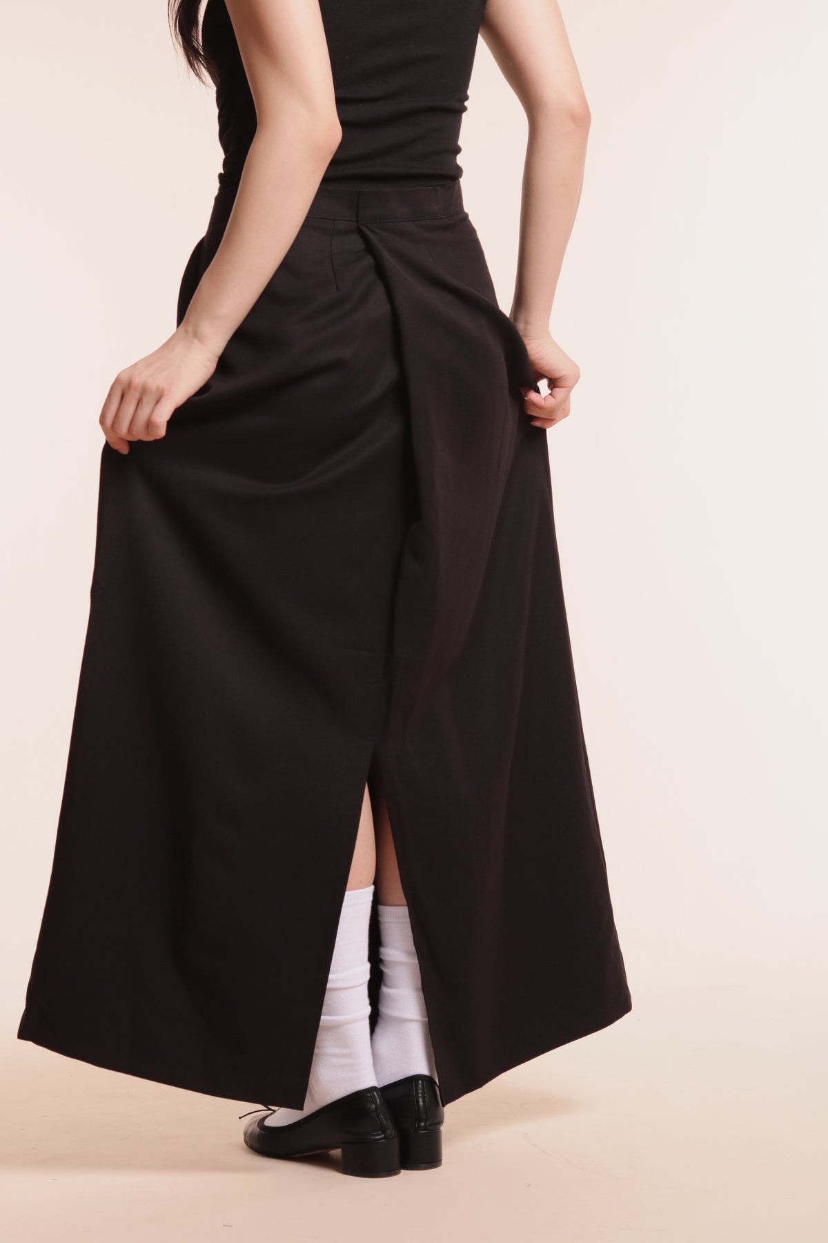Split Skirt (Black)