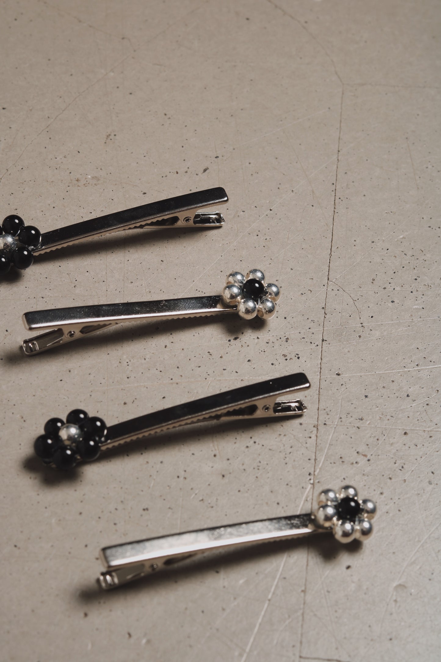 Flower Hair Pin Set (Black/Silver)