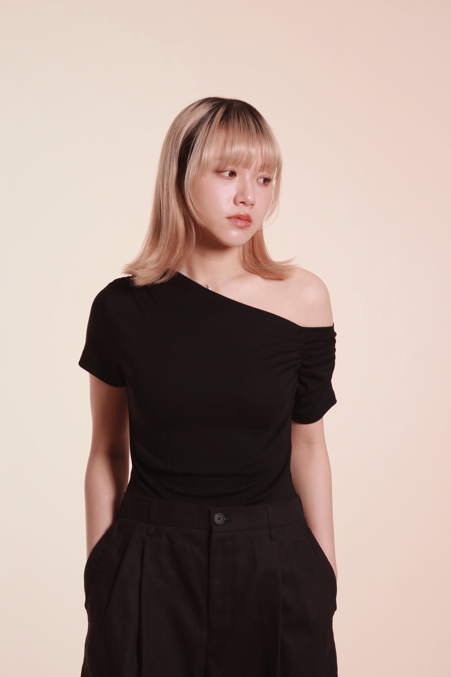 Asymmetry Top (Black)