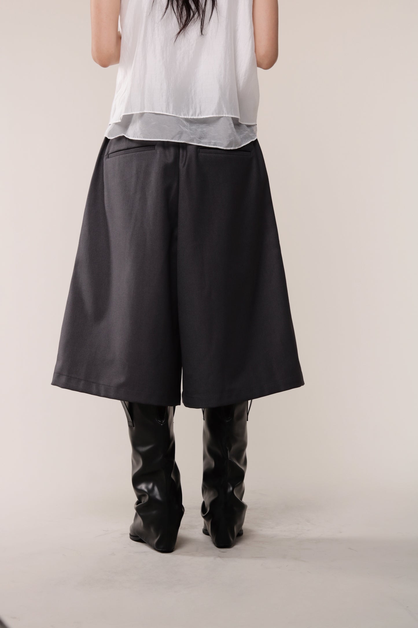 Classic Shorts (Charcoal)
