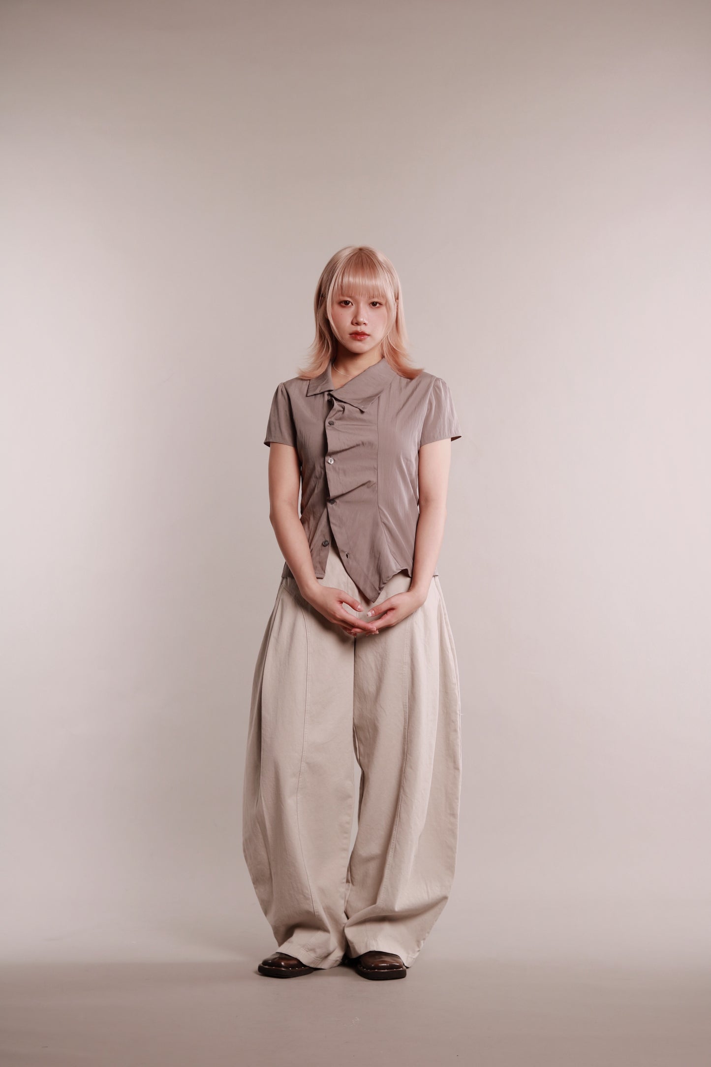 Gentle Pleat Shirt (Grey)