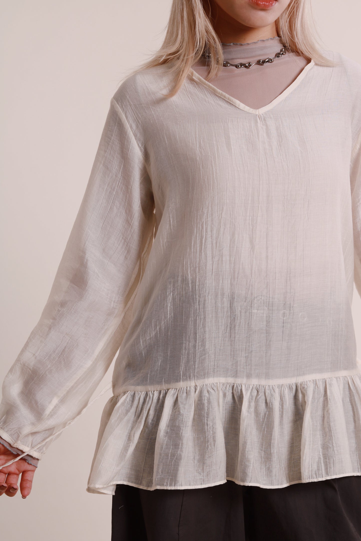 Doll Ruffle Blouse (Ivory)