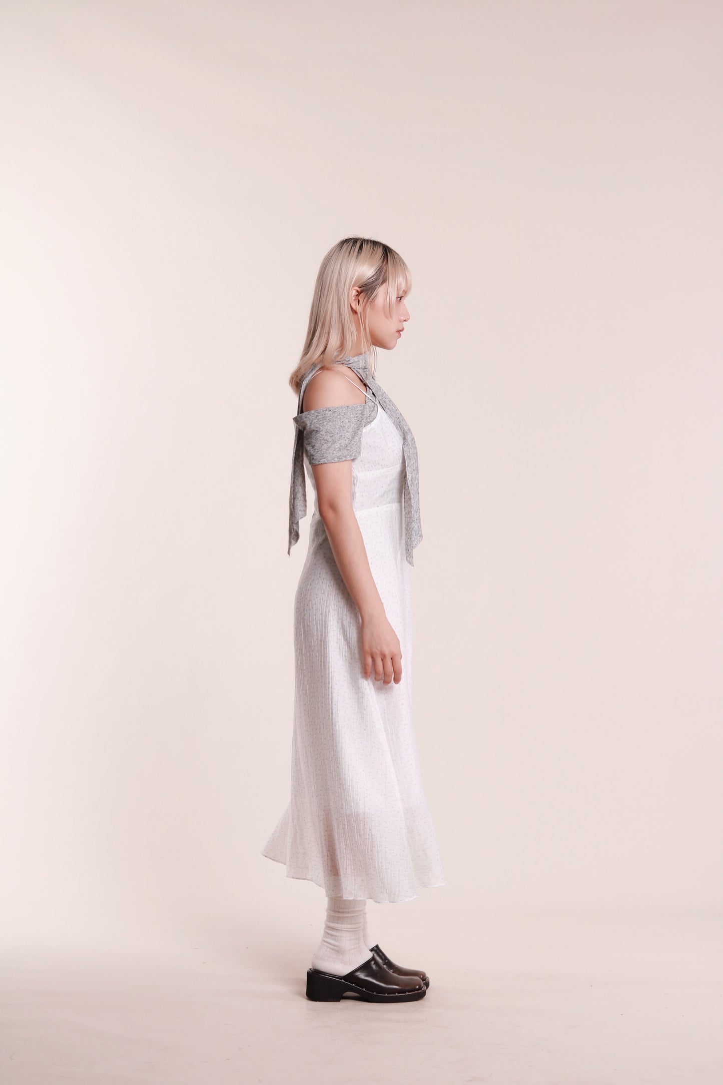 Floral Sleeveless Dress (White)