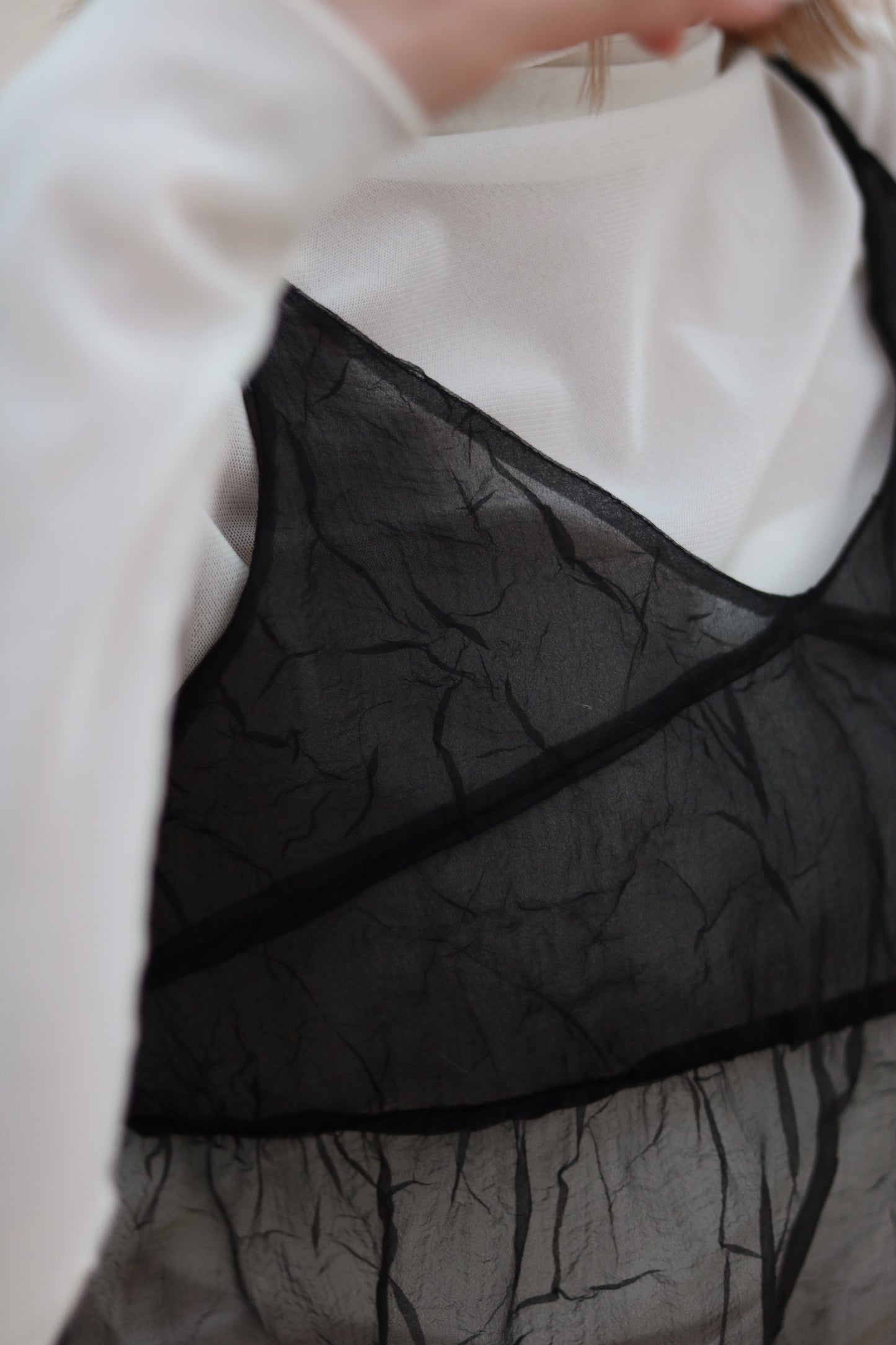 Doll Ribbon Sleeveless Top (Black)