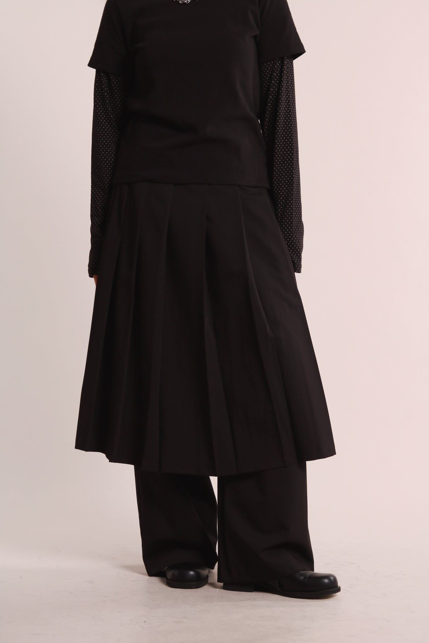 Layered Pleat Pants (Black)