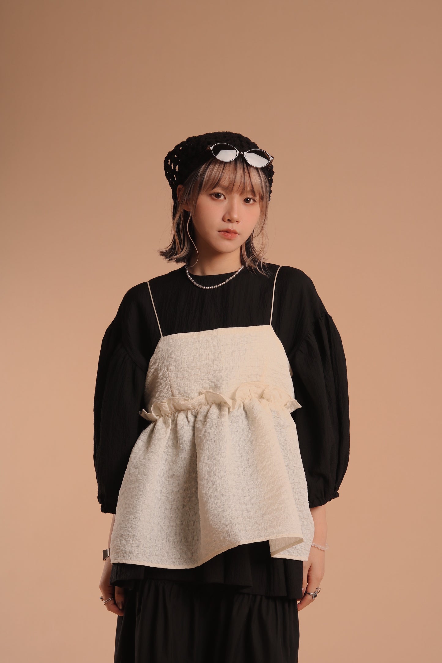 Doll Puff Sleeve Blouse (Black)