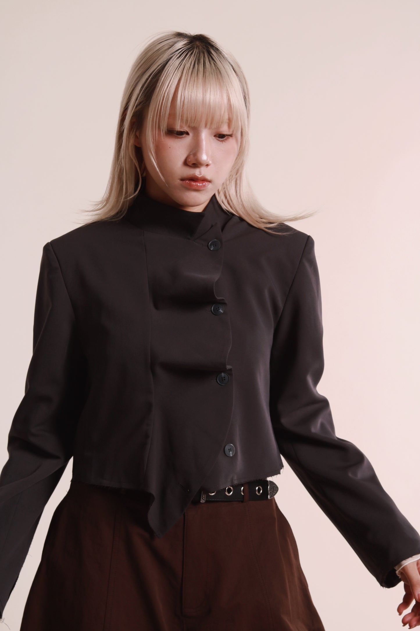 Gentle Pleat Jacket (Charcoal)