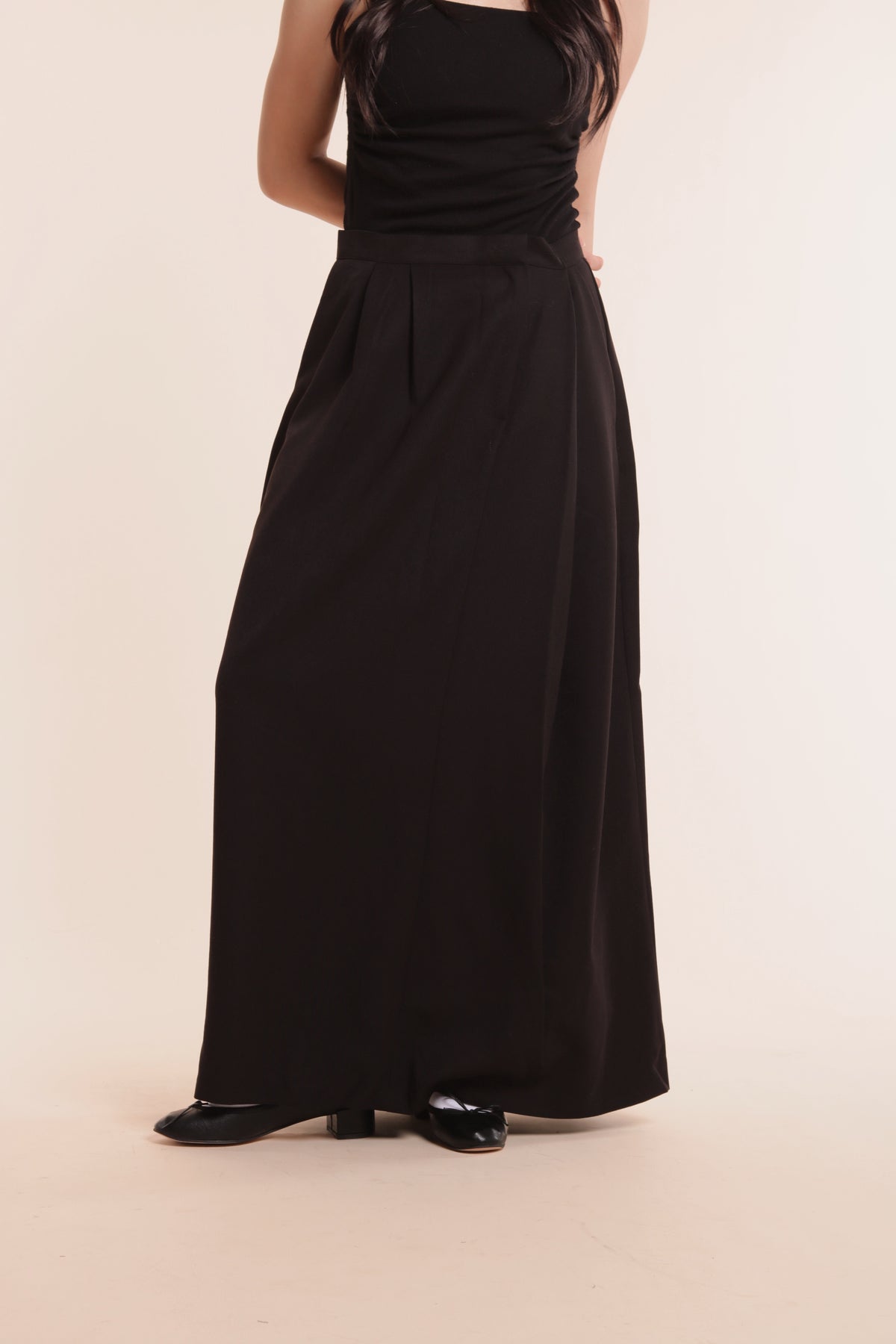 Split Skirt (Black)