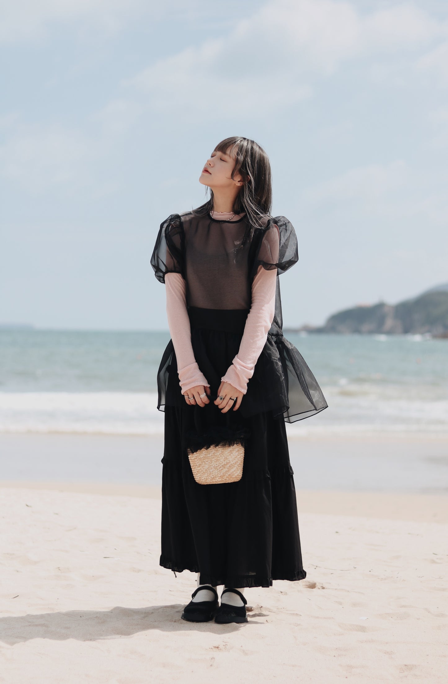 Doll Puff Sleeve Blouse (Black)