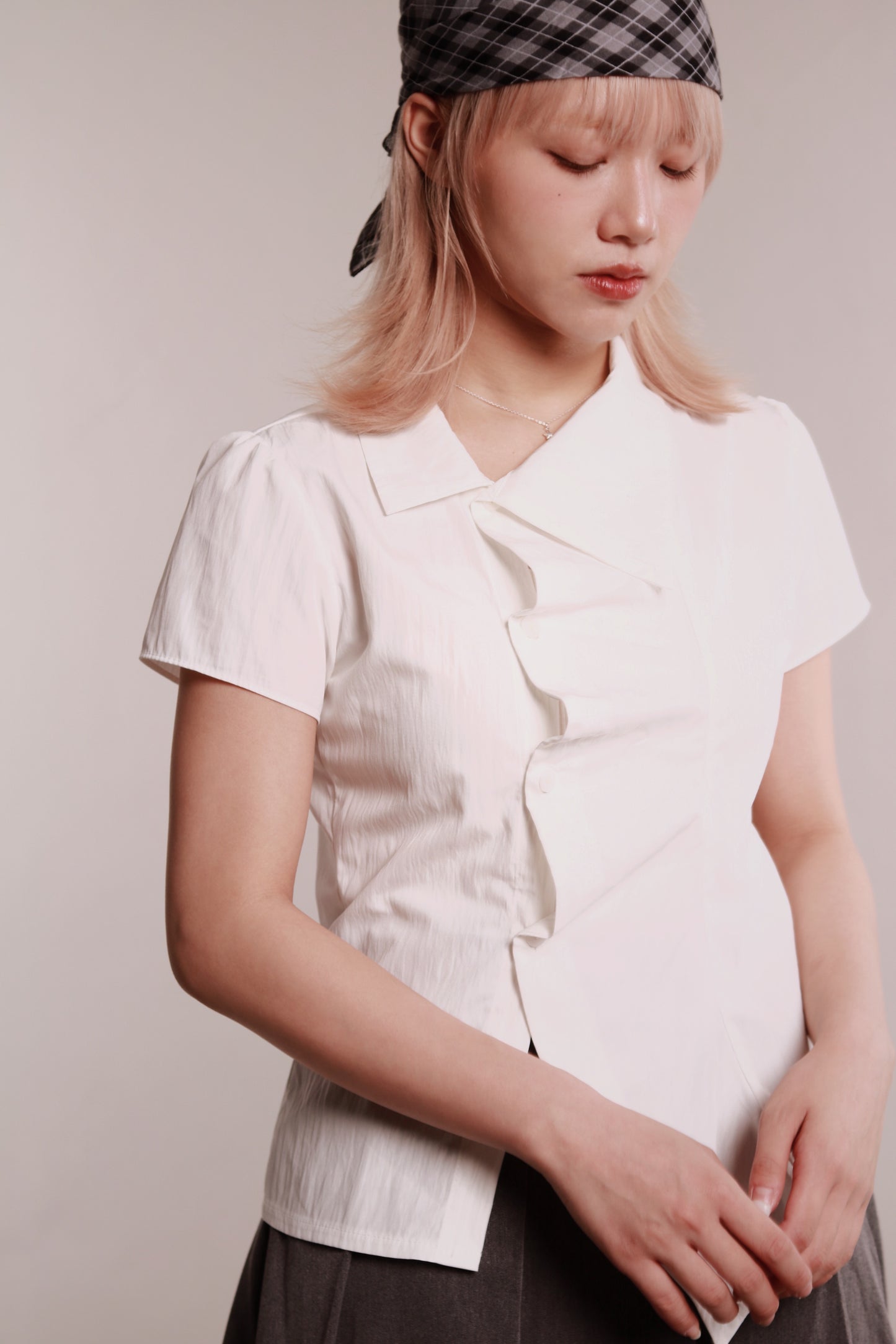 Gentle Pleat Shirt (White)