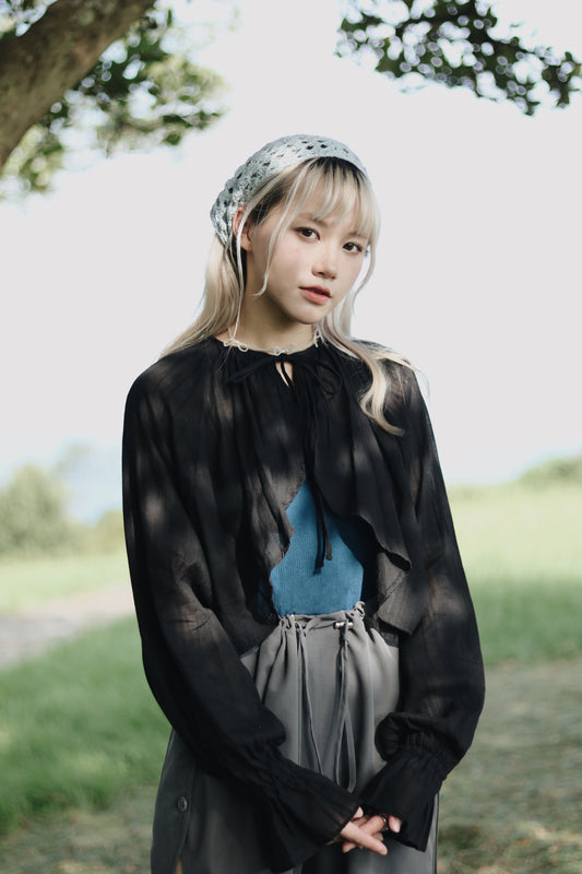 Flora Cropped Shirt (Black)