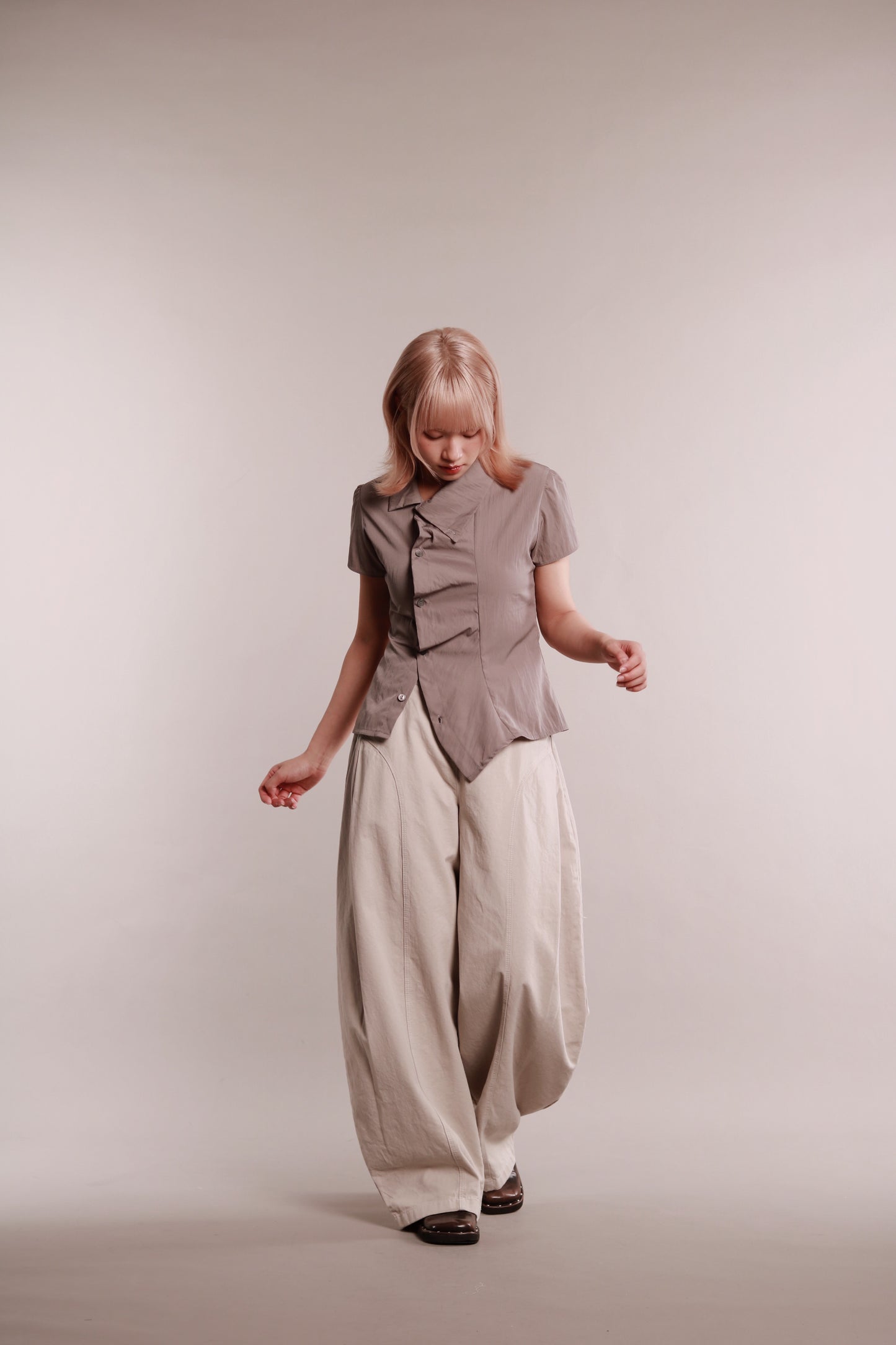 Gentle Pleat Shirt (Grey)