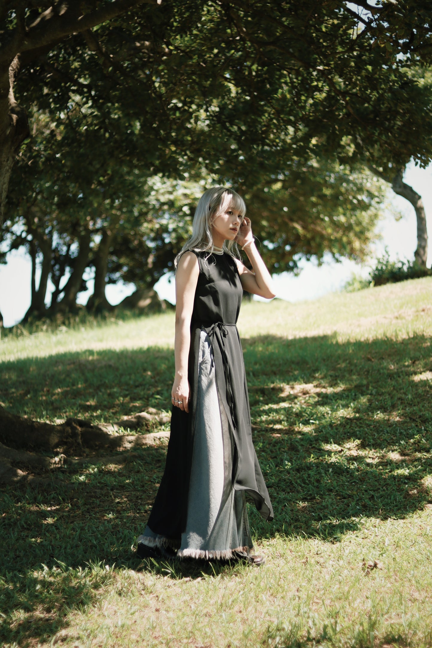 Double Slit Dress (Black)