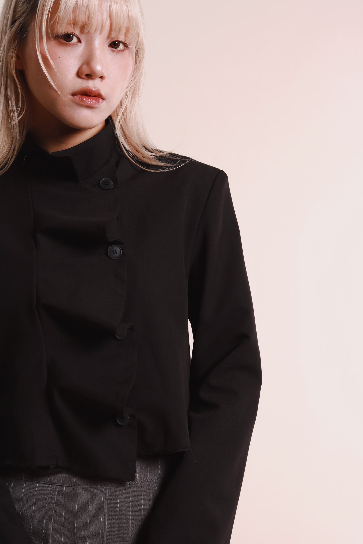 Gentle Pleat Jacket (Black)