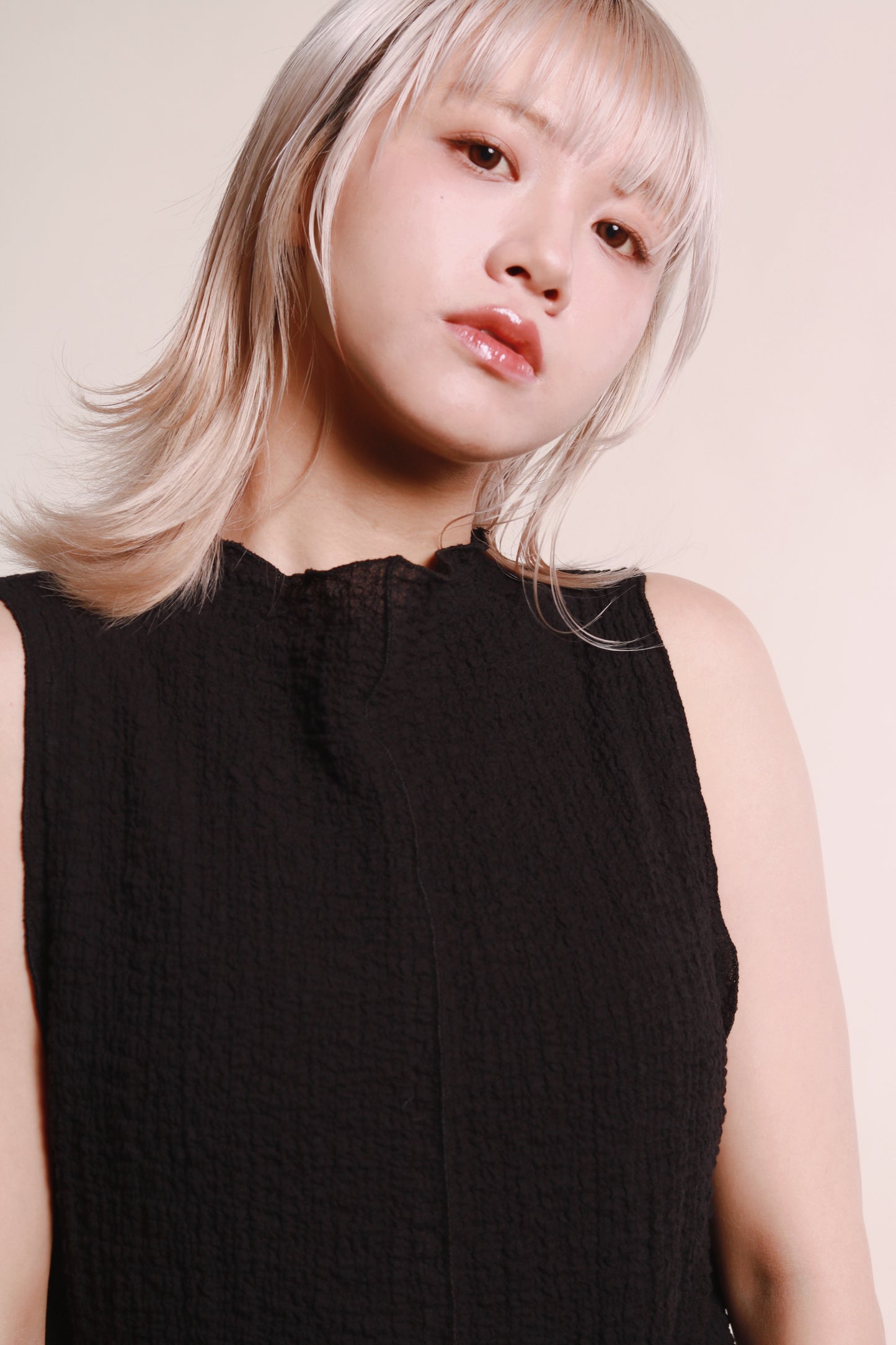 Ruffle Sleeveless Top (Black)