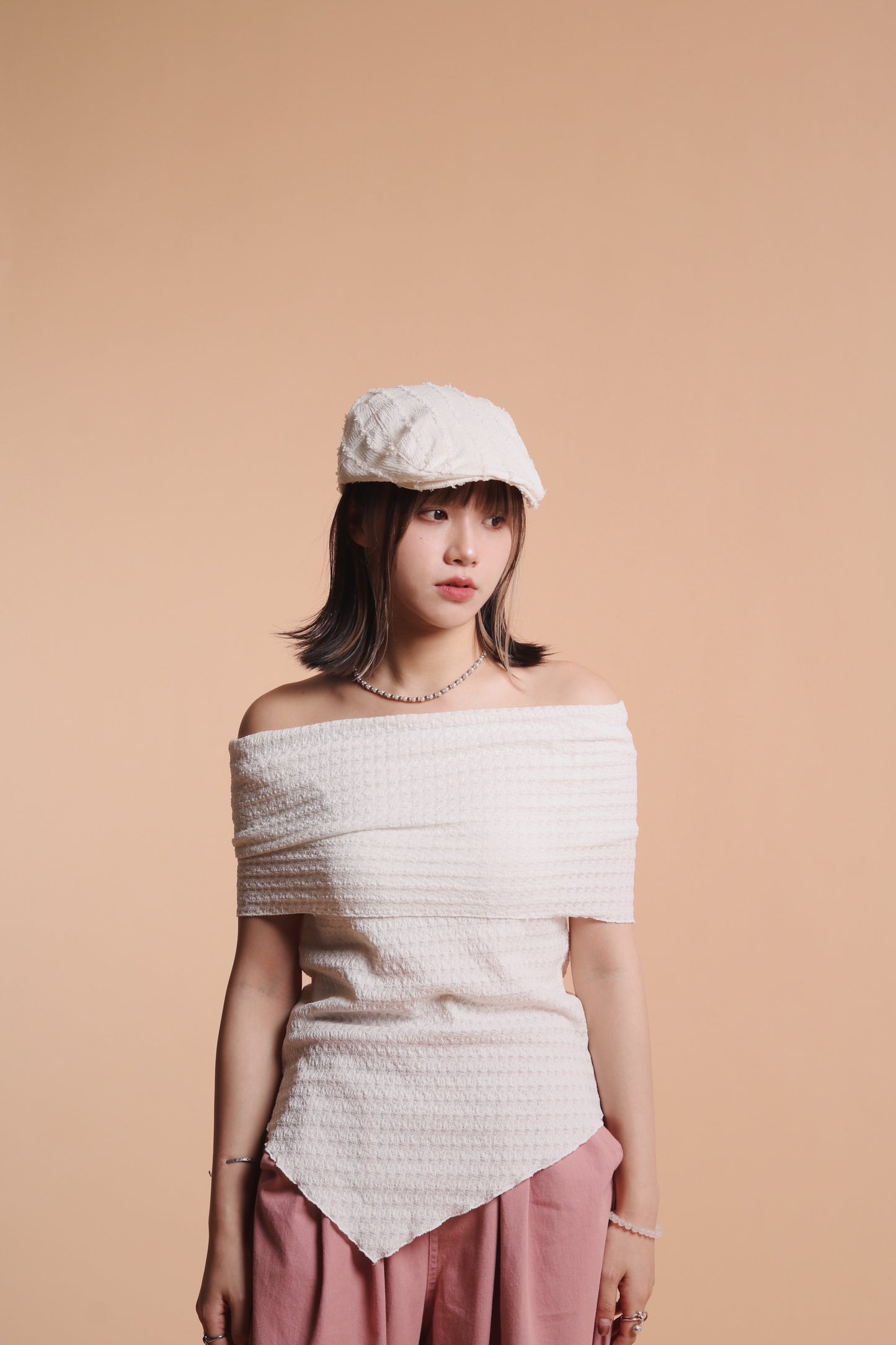 Frayed News Cap (White)