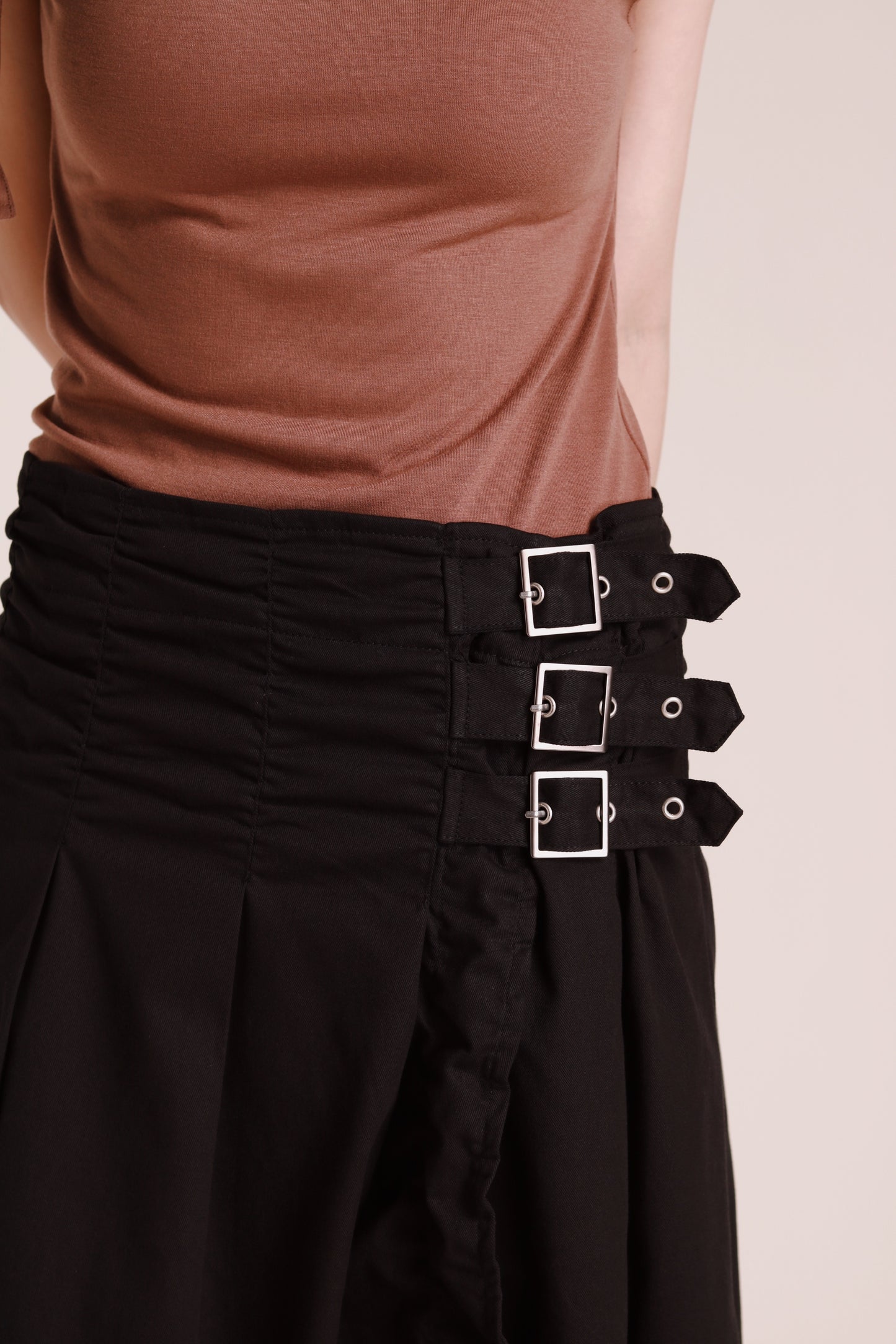 Doll Buckle Skirt (Black)