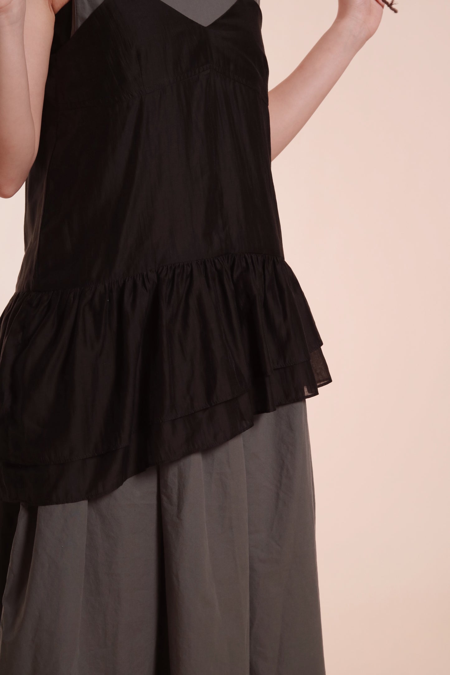 Ruffle Sleeveless Top (Black)