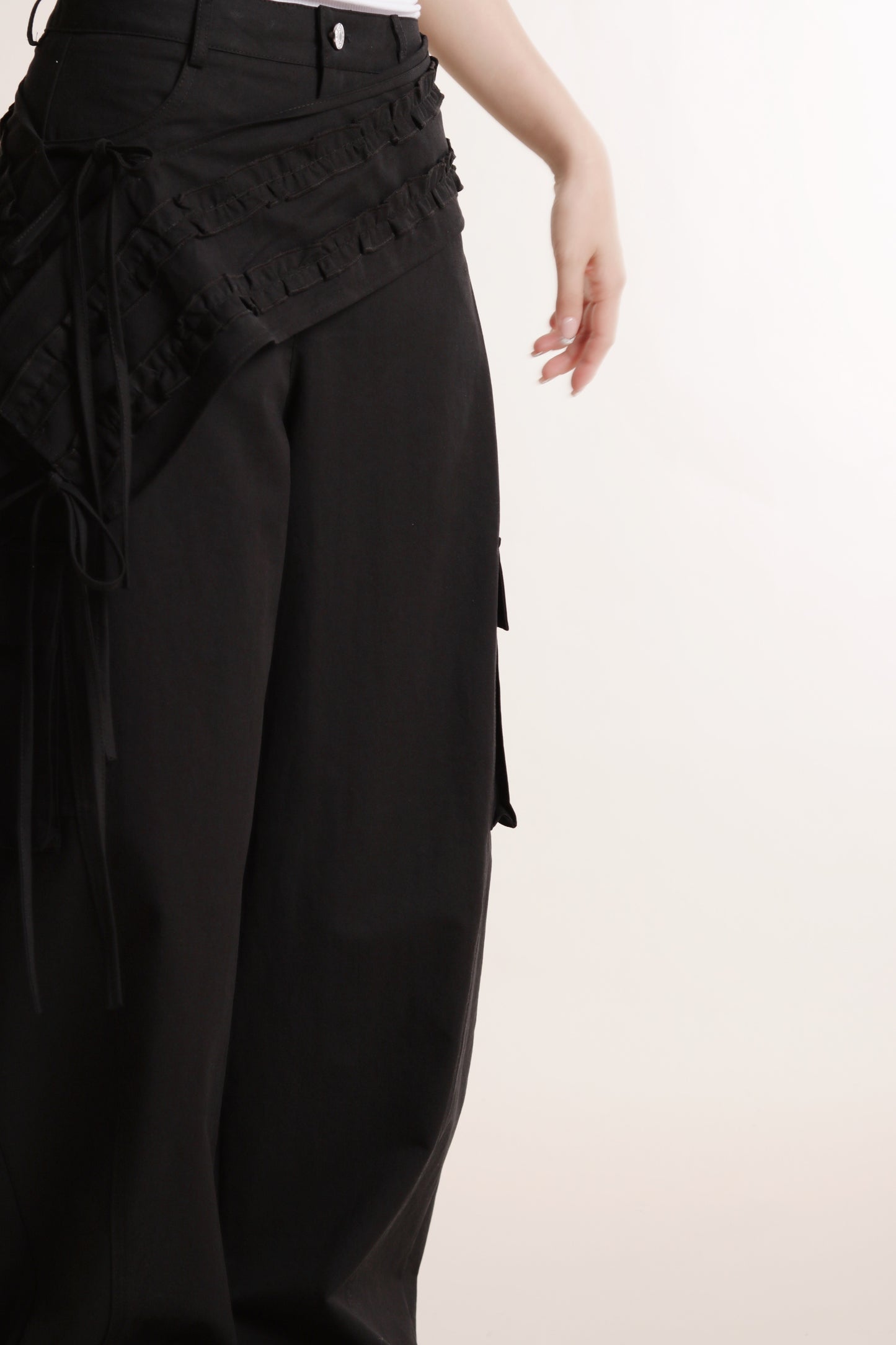 Ruffle Belt Pants (Black)