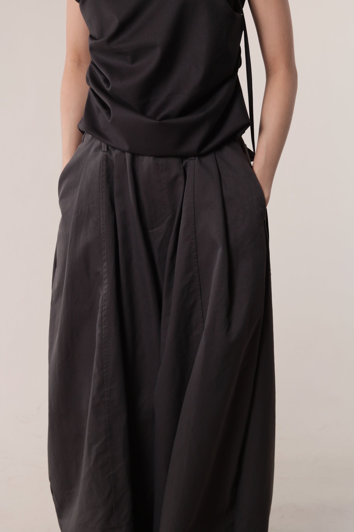 Ari Pants (Charcoal)