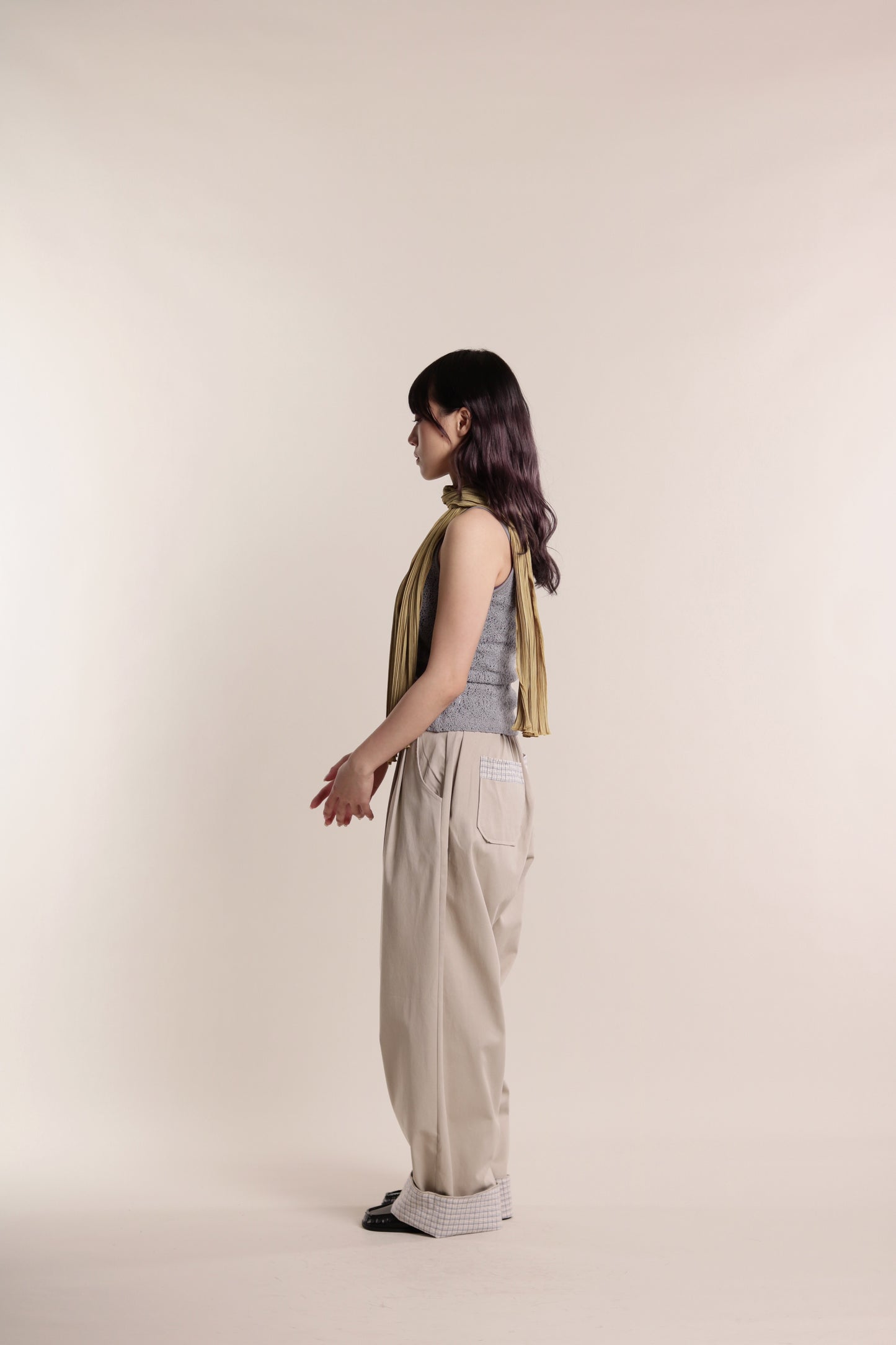Check Detail Pleated Pants (Beige)