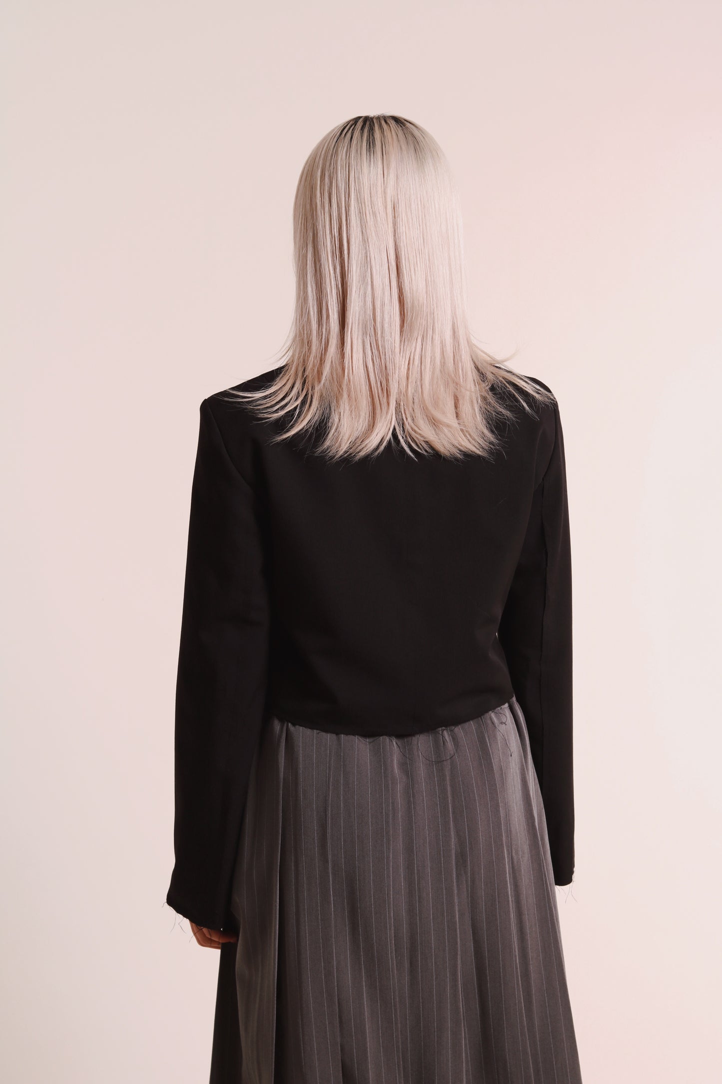 Gentle Pleat Jacket (Black)