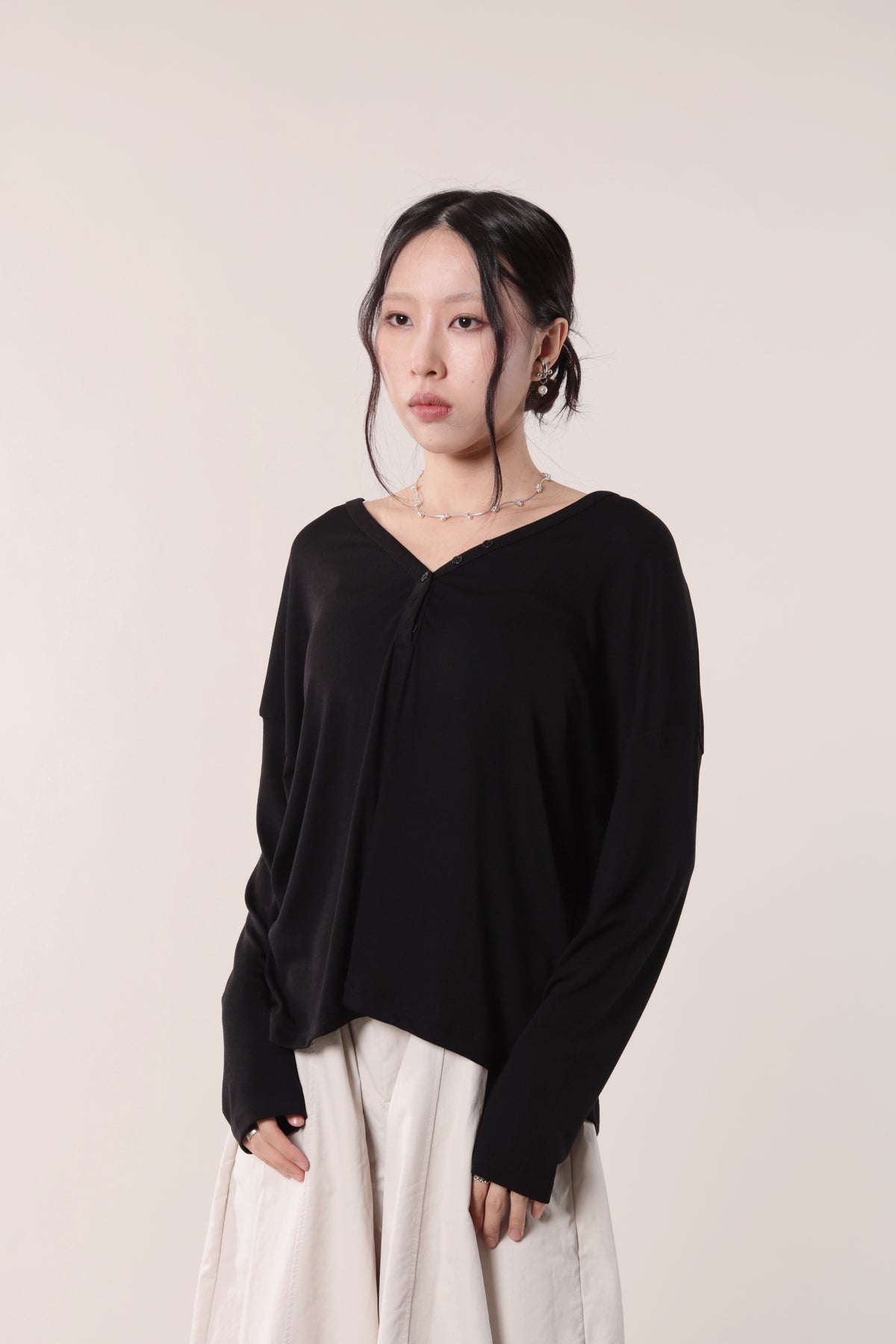 Lazy Button Long Tee (Black)