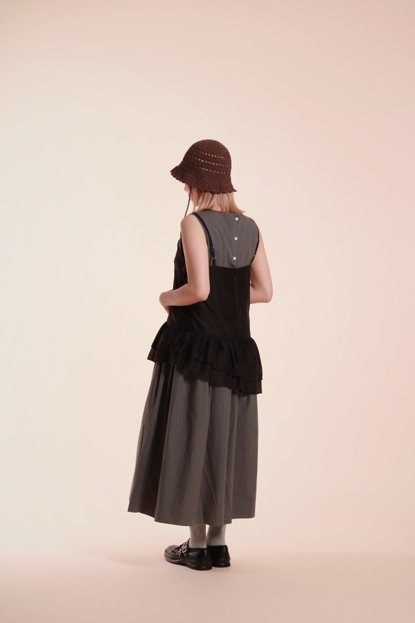 Ruffle Sleeveless Top (Black)