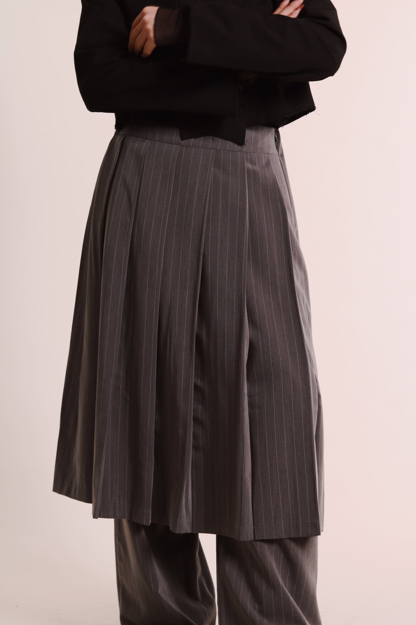 Layered Pleat Pants (Charcoal)