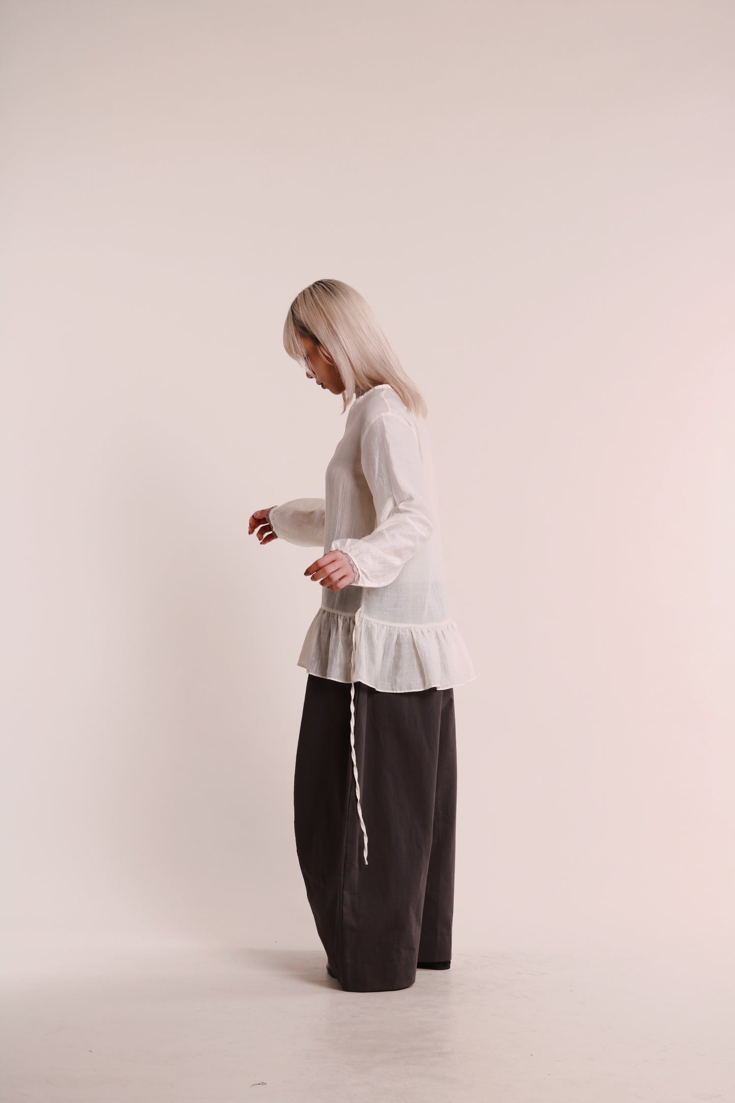 Doll Ruffle Blouse (Ivory)