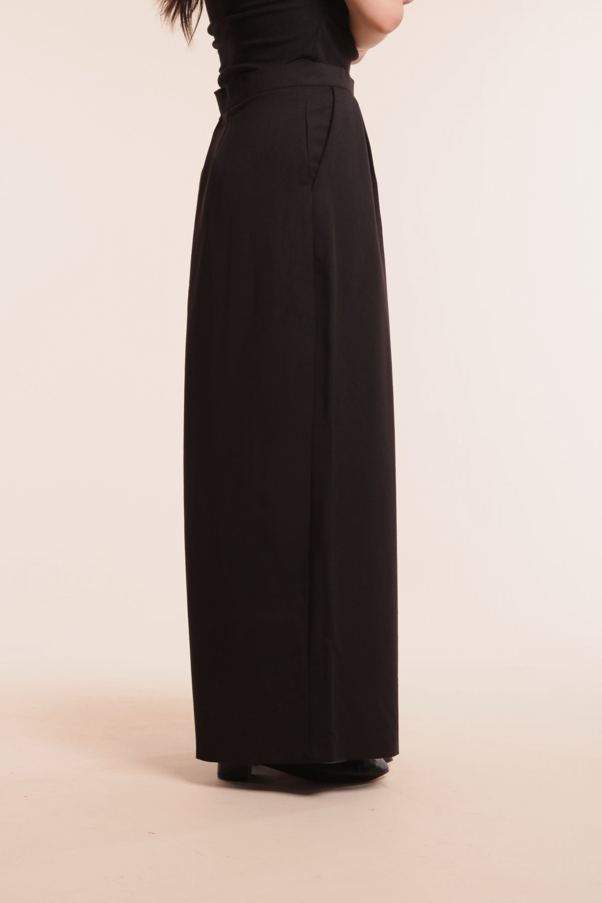 Split Skirt (Black)