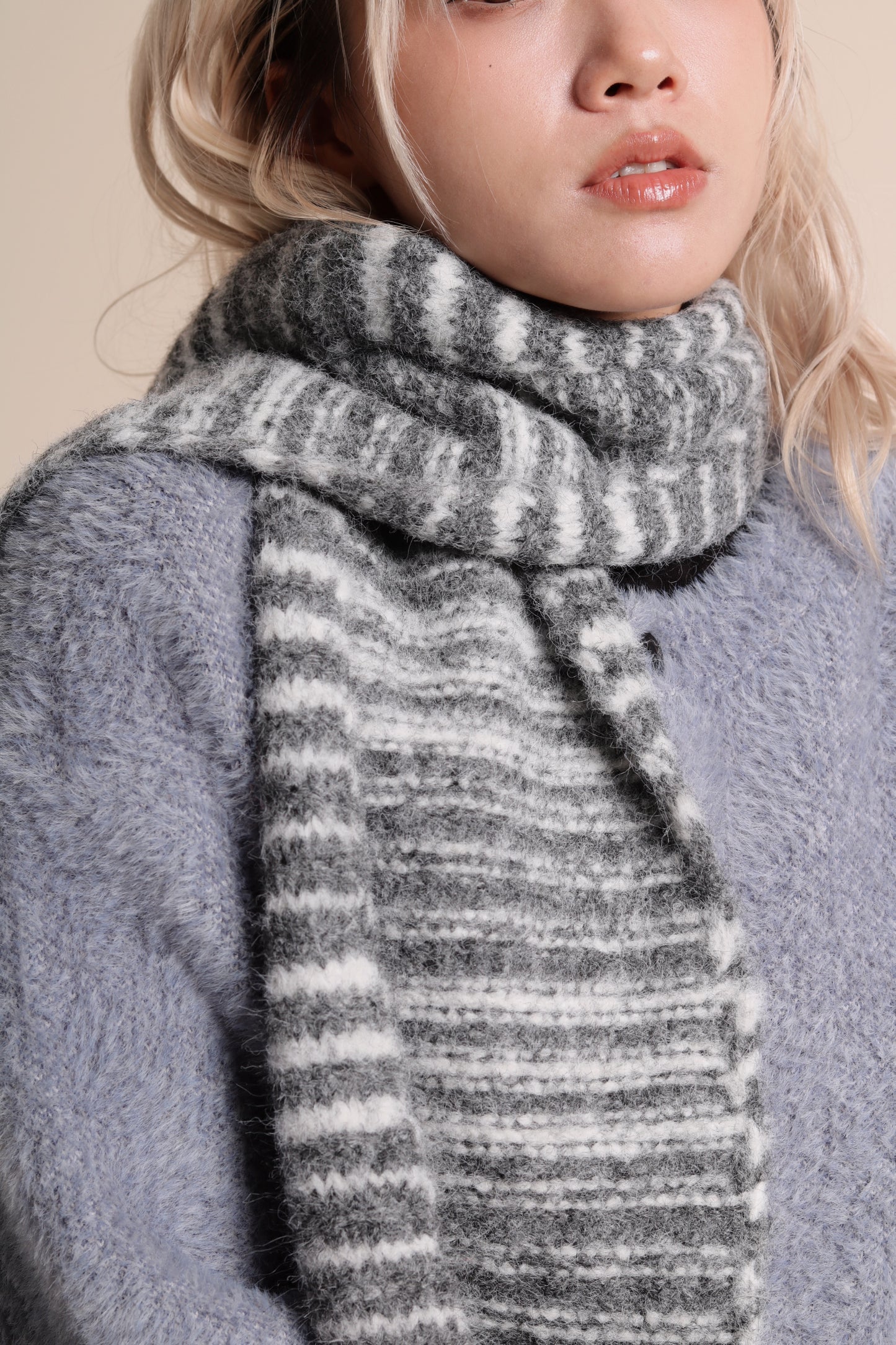 Stripe Muffler (Grey)