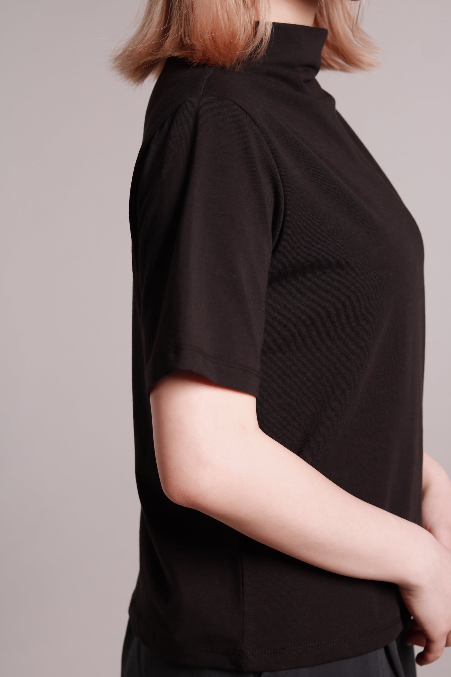 Mock Neck Tee (Black)