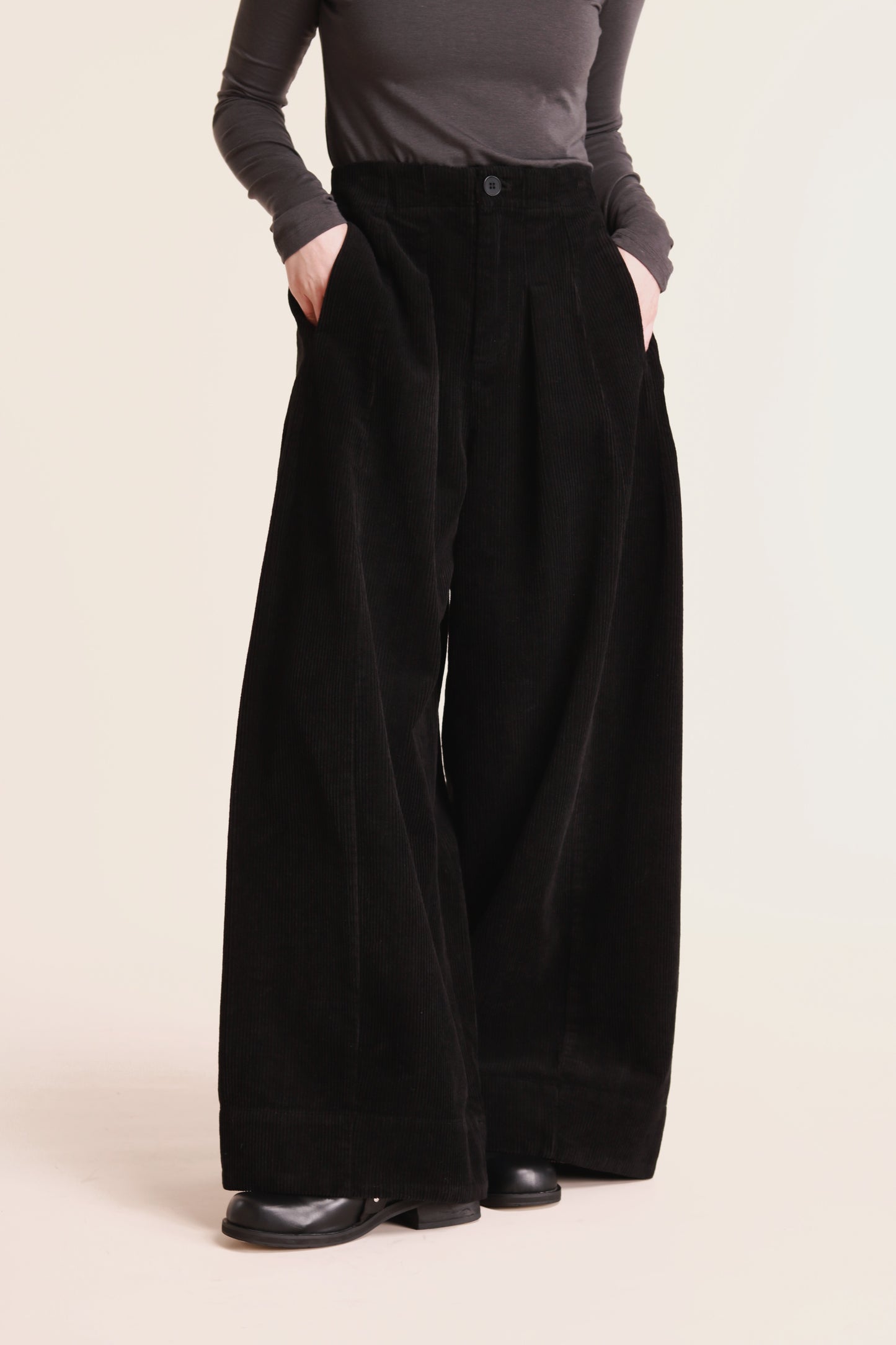 Corduroy Wide Pants (Black)