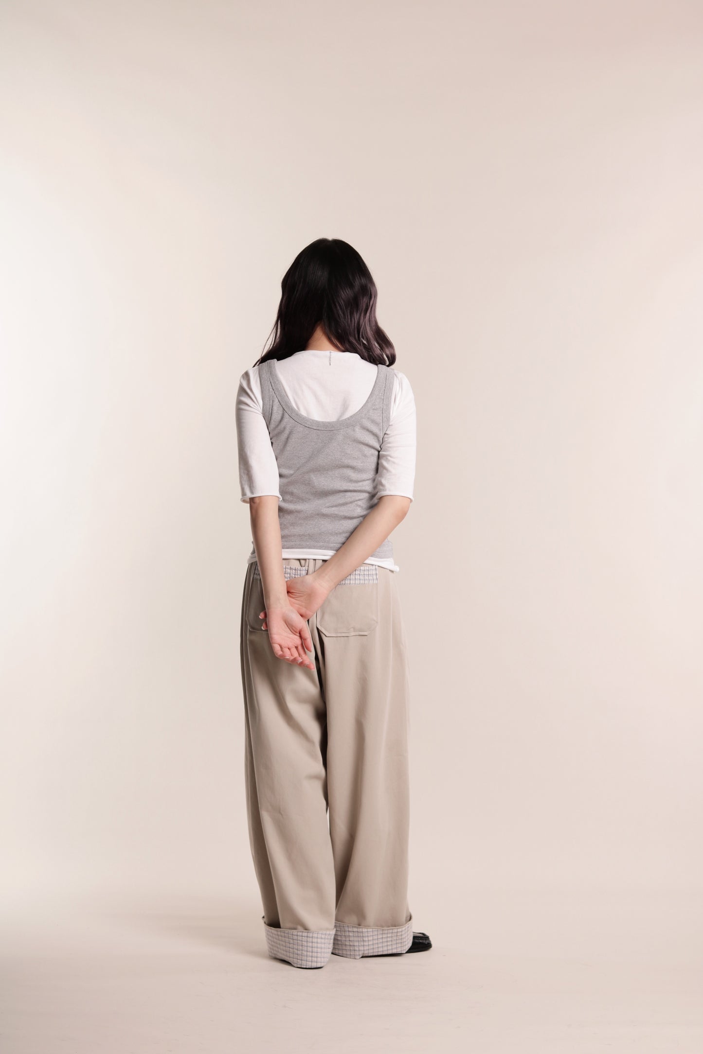 Check Detail Pleated Pants (Beige)