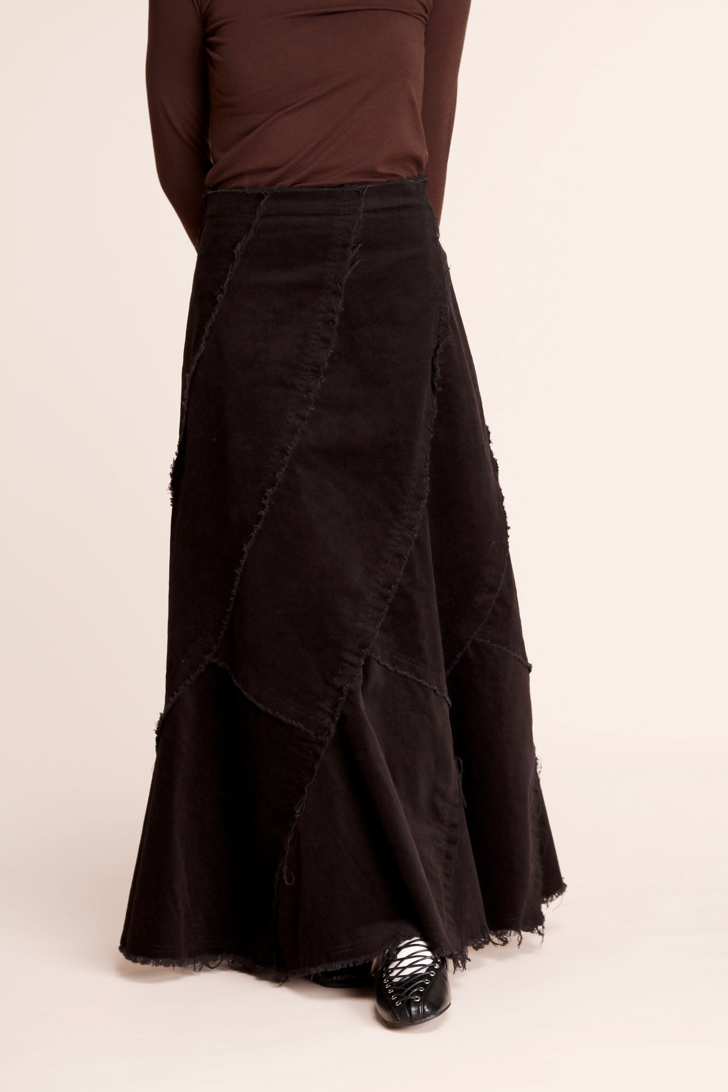 Frayed Mermaid Skirt (Black)