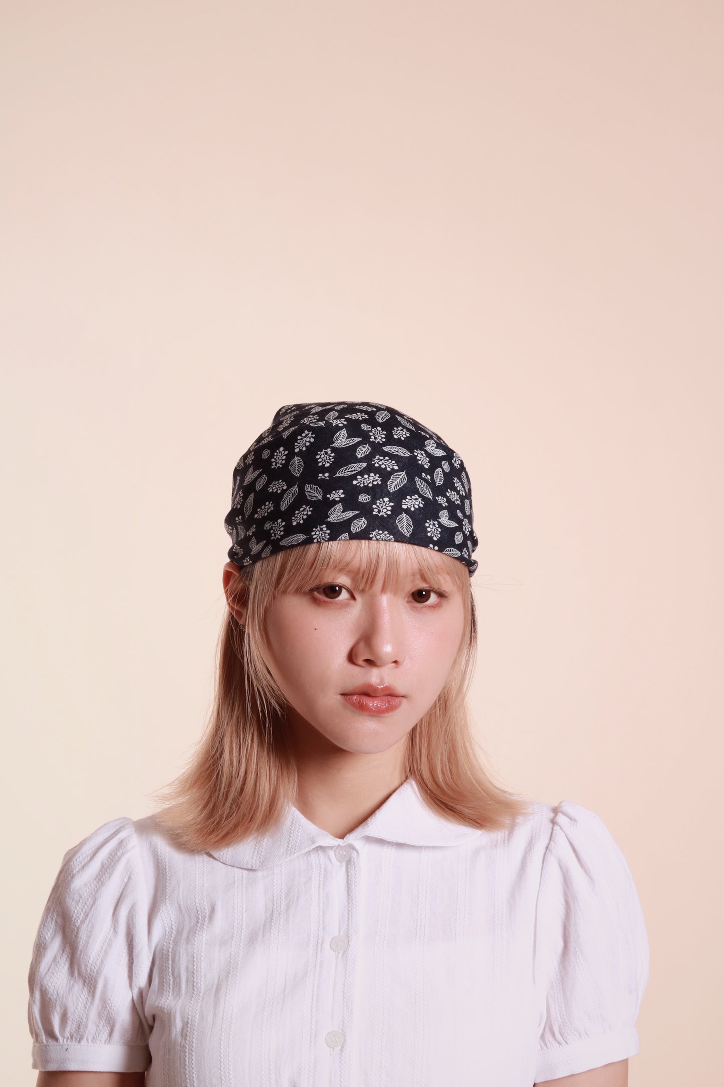 Floral Grass Scarf (Green/Navy/White)