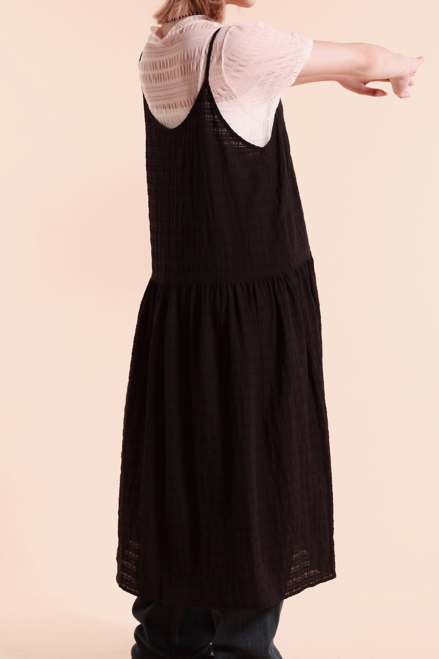 Textured Sleeveless Dress (Black)